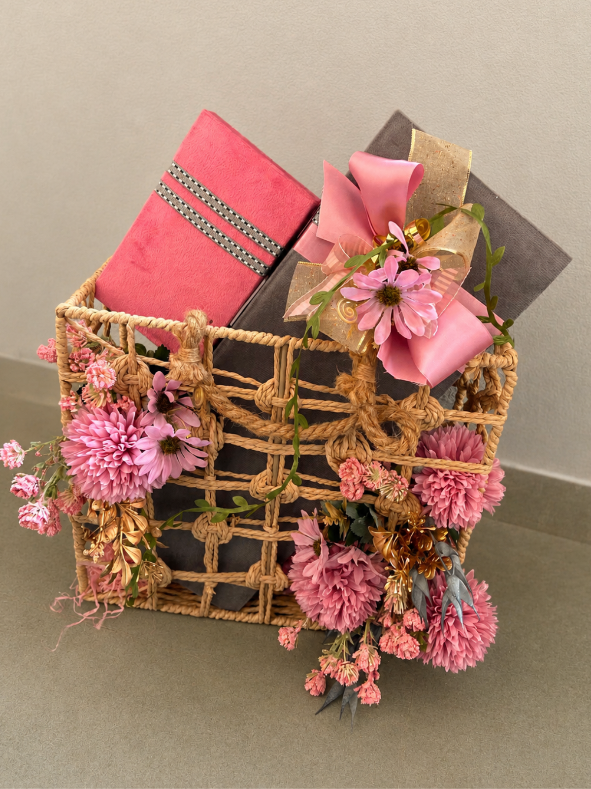 BLUSH & BLOOM HAMPER