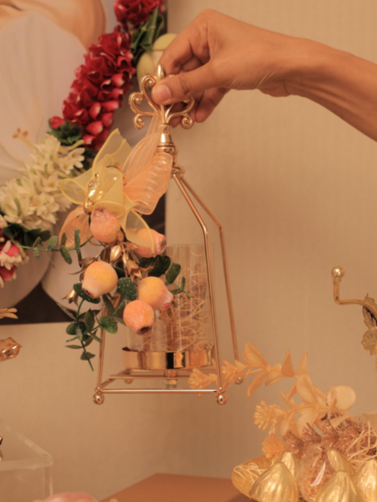 CELESTIAL ARC HAMPER
