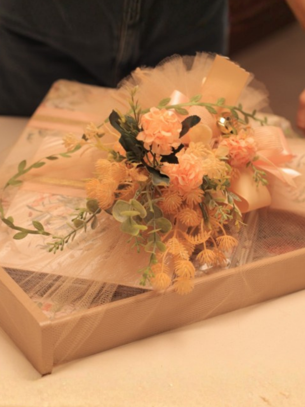 FLORAL SERENADE HAMPER