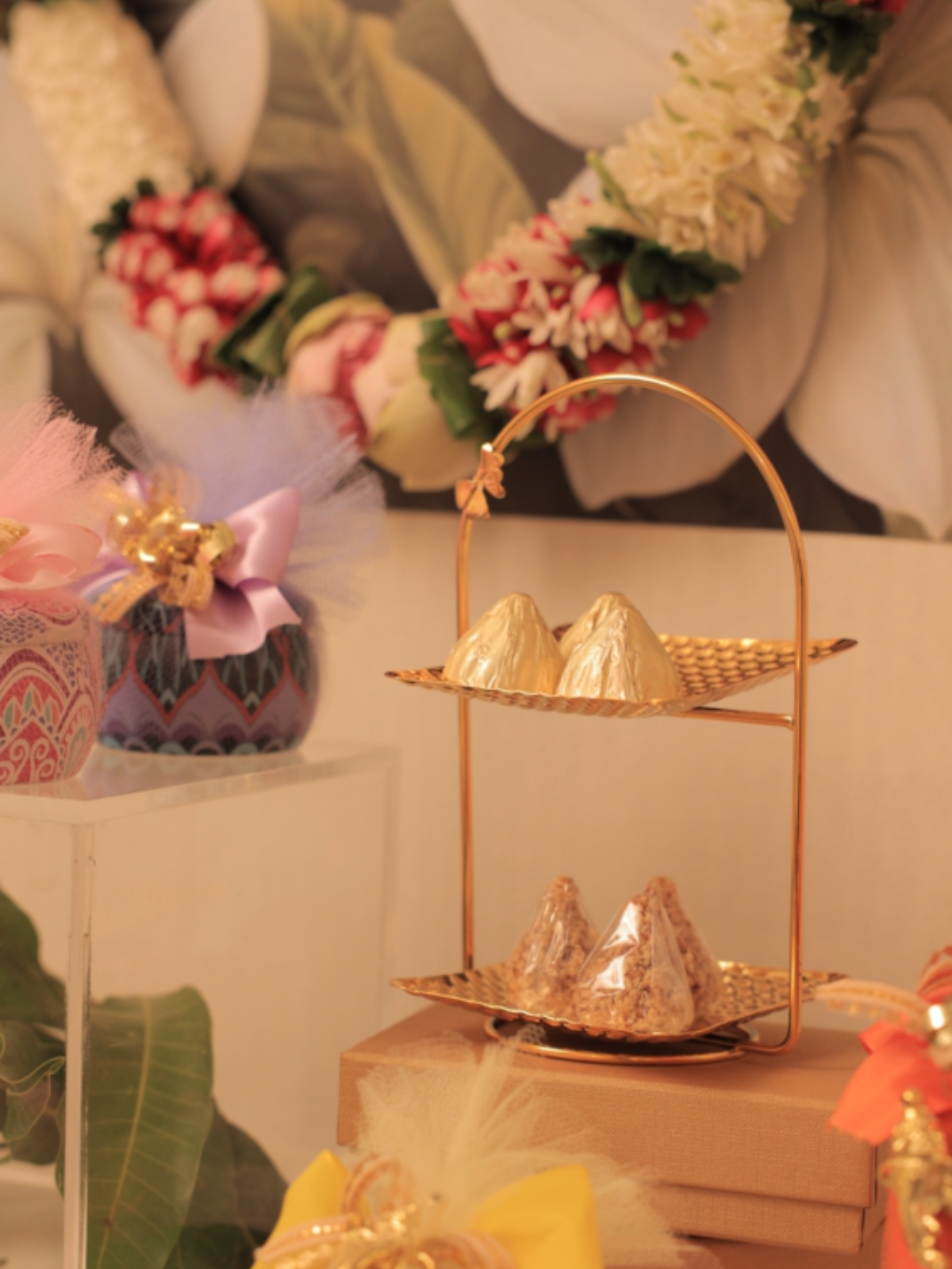 VEYRA HAMPER